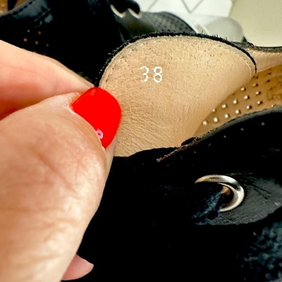 Musette Laced perforated Leather shoes with silver tips Size 38 (71/2) - Picture 5 of 5